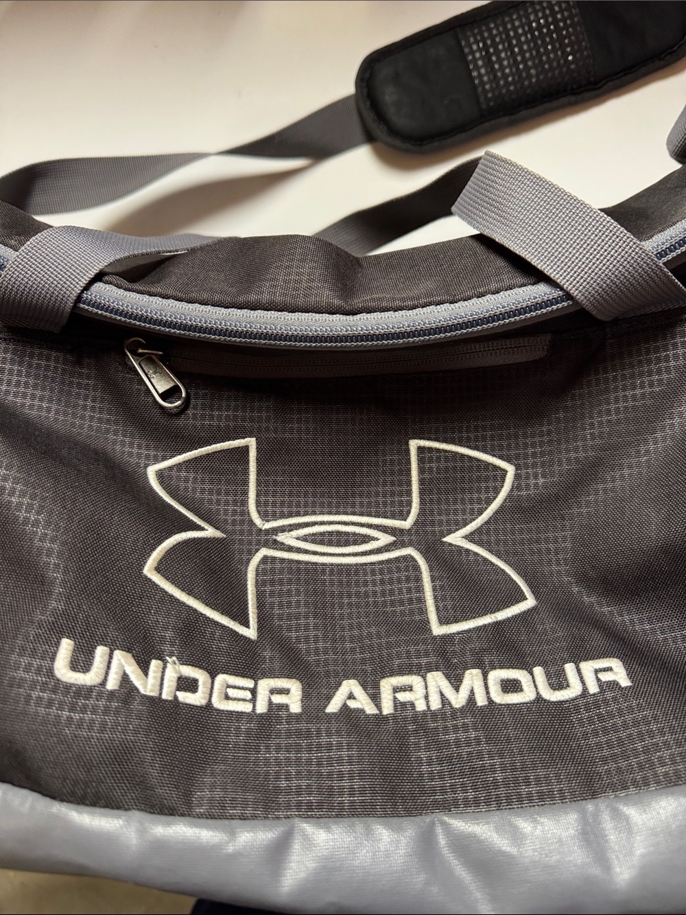 Under Armour Storm Duffle Bag Black Grey Gym Travel Sports Overnight - Picture 2 of 5